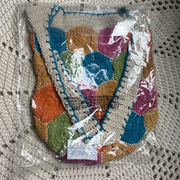 NWT Urban Outfitters Colorblock Crochet Granny Square  Crossbody Bag Large - Picture 6 of 8